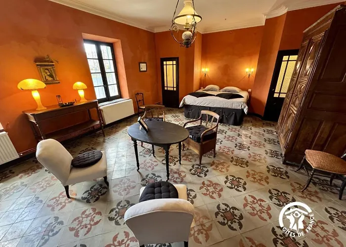 Alojamento de Acomodação e Pequeno-almoço Les Du Domaine De Russol 3*